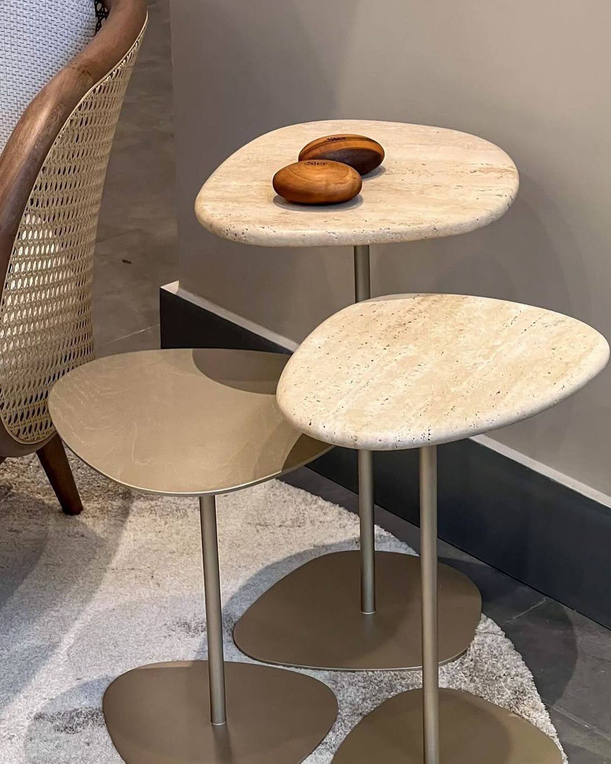 Light Leaf Travertine Side Table